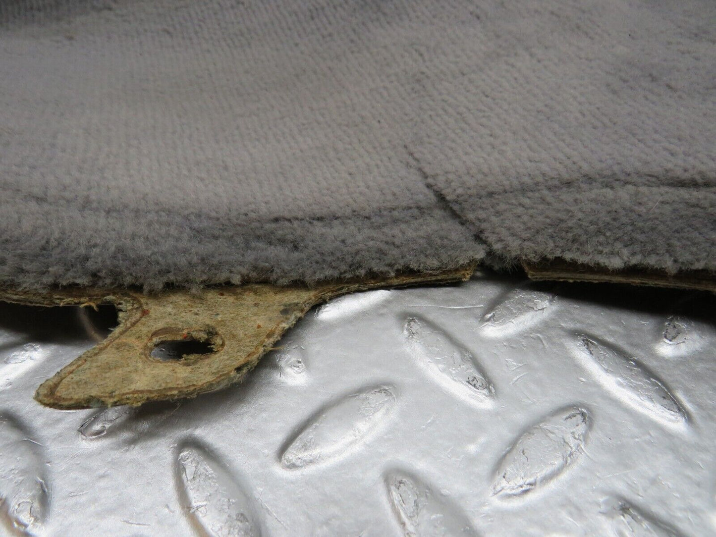 32497 Mercedes-Benz S124 300TE Wagon Centre Console Carpet Left Side Grey