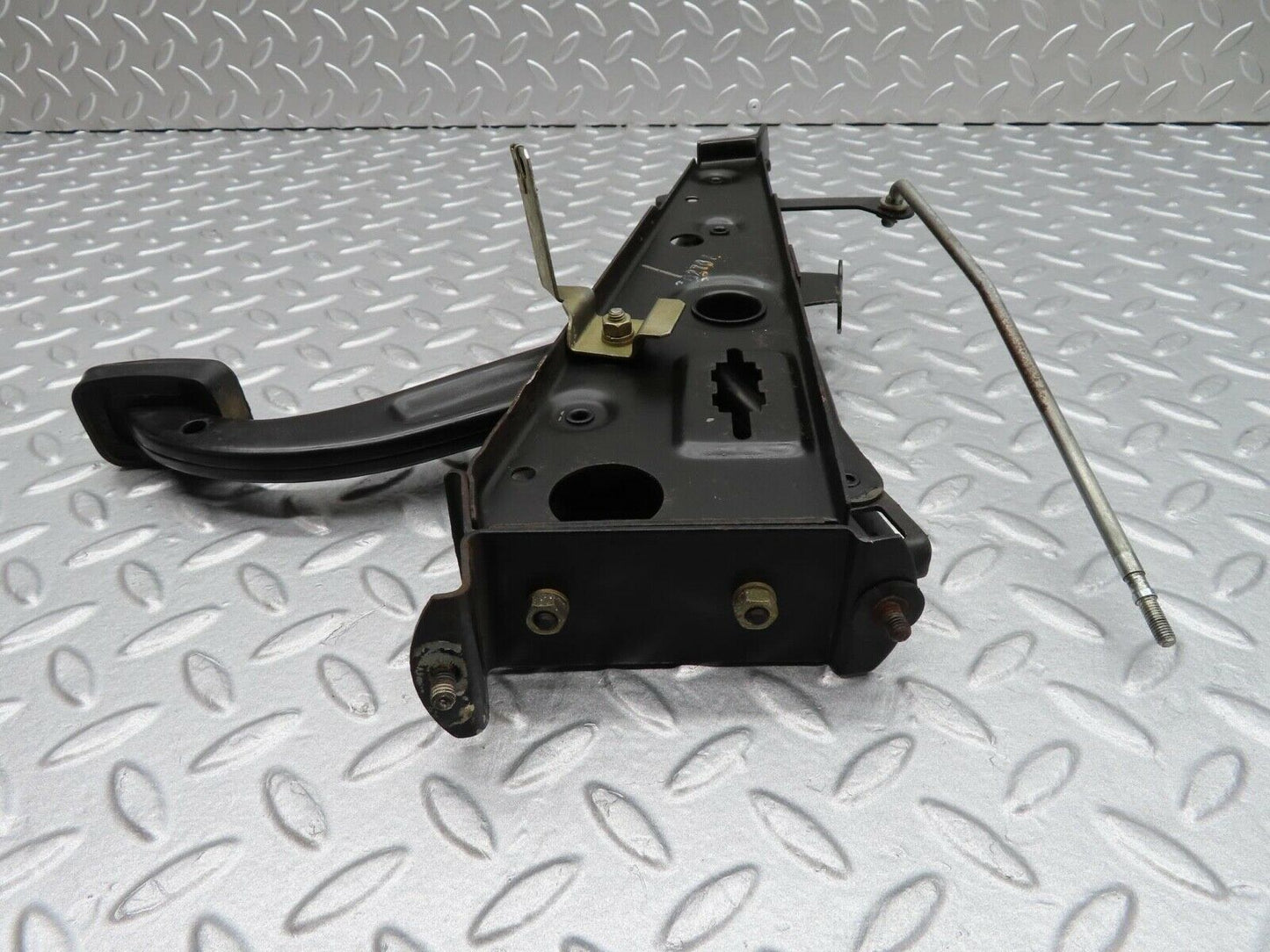 13991 Mercedes-Benz C107 280SLC Parking Brake Pedal