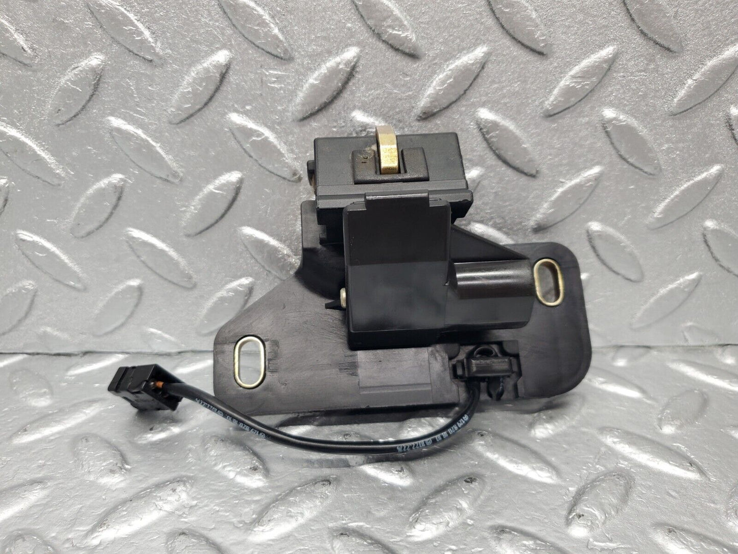 46990 Mercedes-Benz R129 320SL Coupe Trunk Lock 1298201810