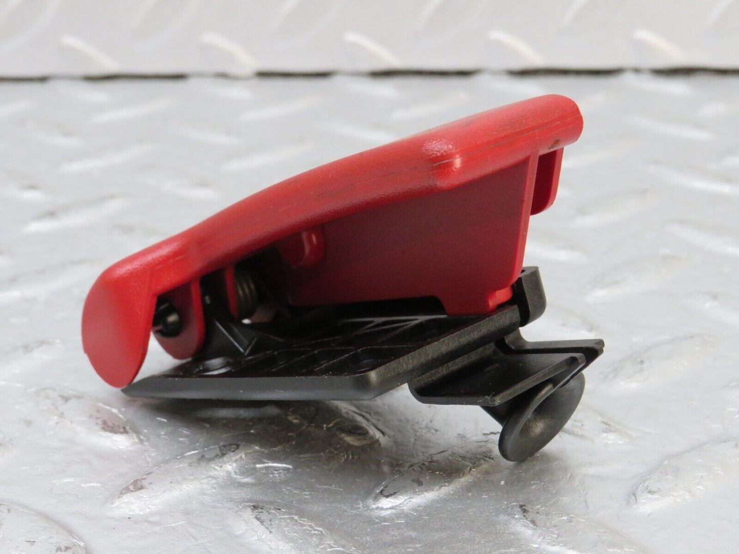 33316 Mercedes-Benz W202 C180 Bonnet Release Handle