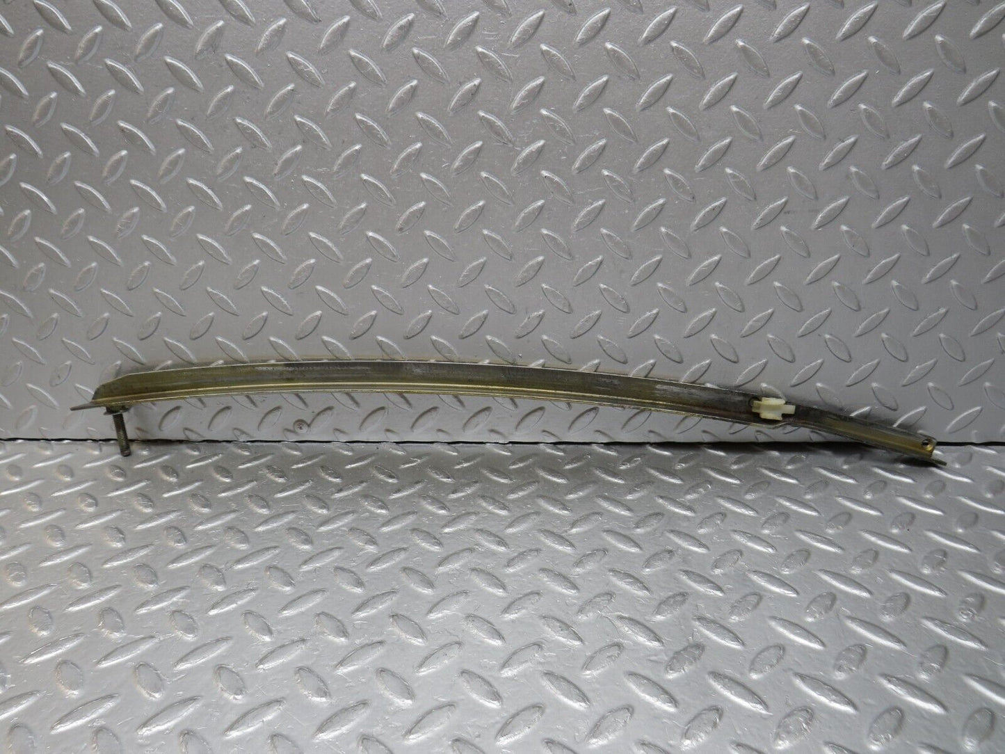 37015 Mercedes-Benz C126 420SEC Coupe Left Door Window Channel