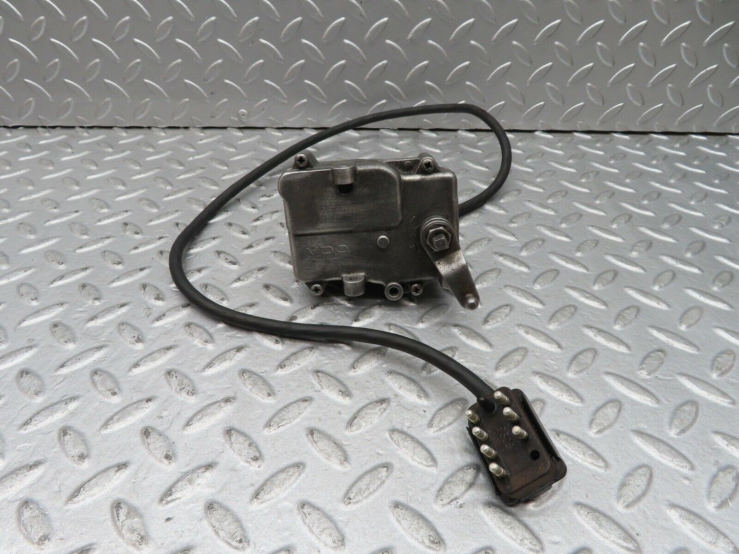16895 Mercedes-Benz C123 280CE Coupe Cruise Control Actuator 0025458632
