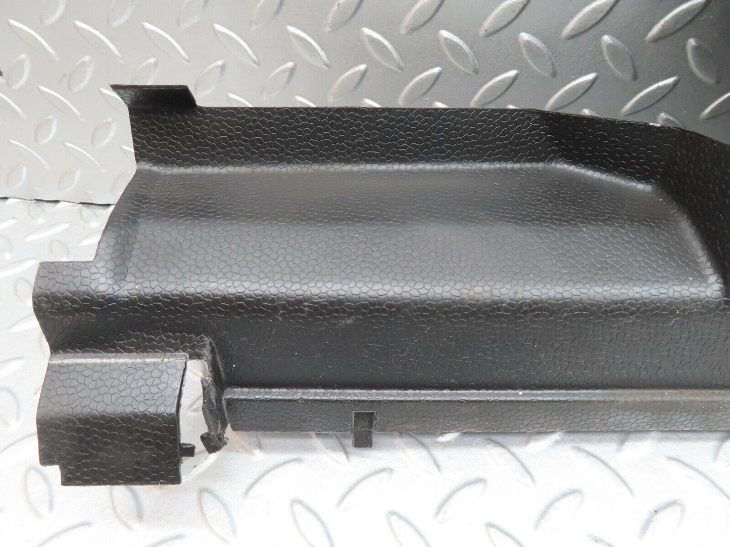 14563 Mercedes-Benz W201 190E Boot Rear Plastic Cover  2016940425