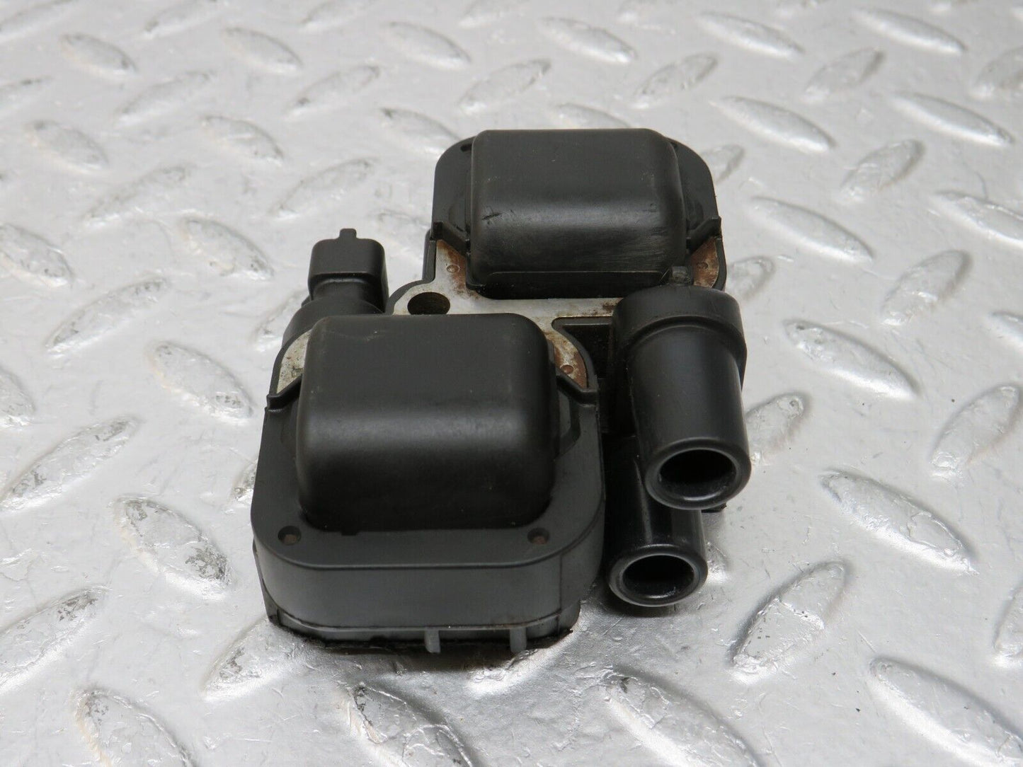 34919 Mercedes-Benz W210 320E Ignition Coil Bosch 0001587803 0221503035