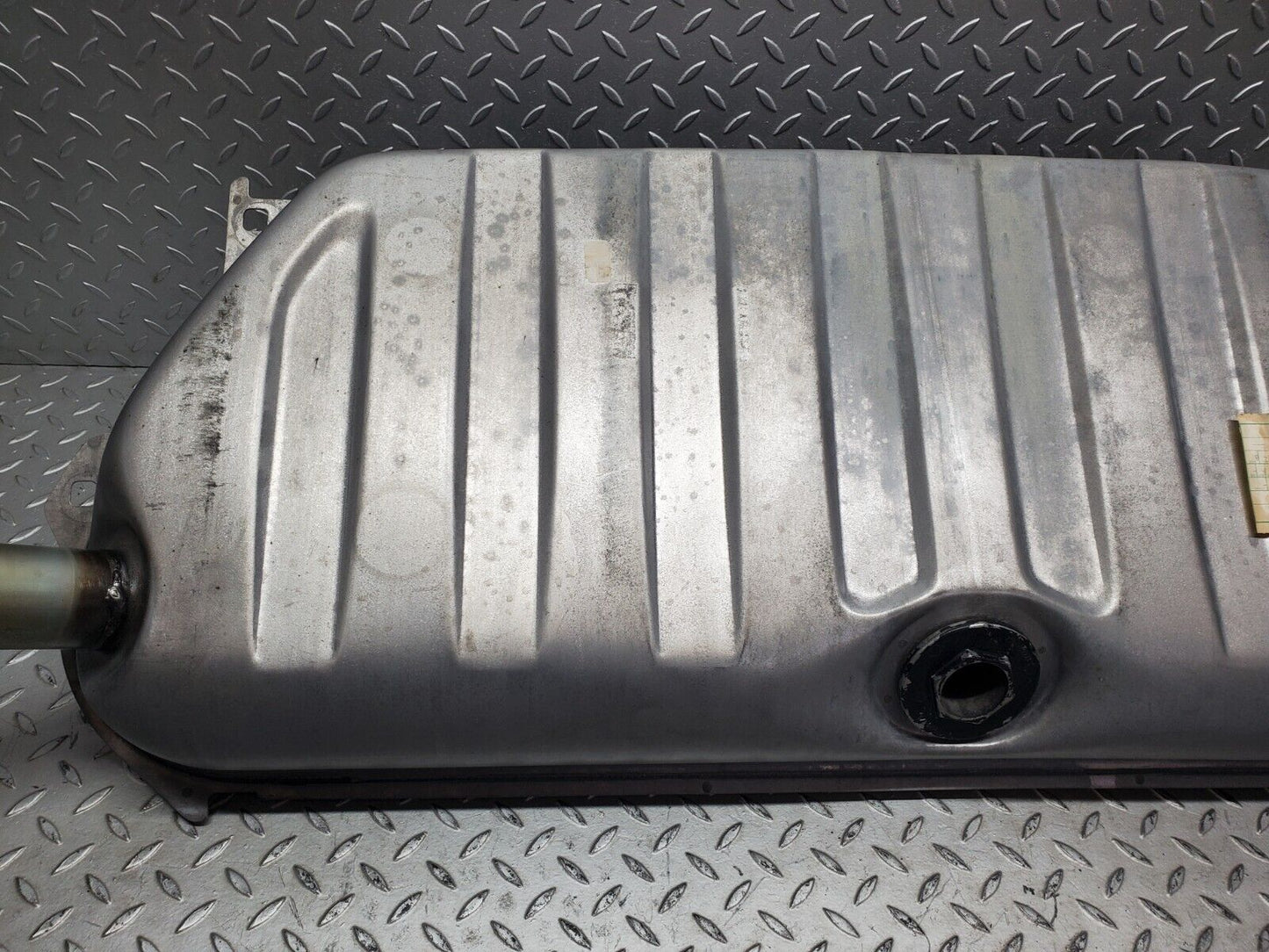 44883 Mercedes-Benz W124 220E Fuel Tank