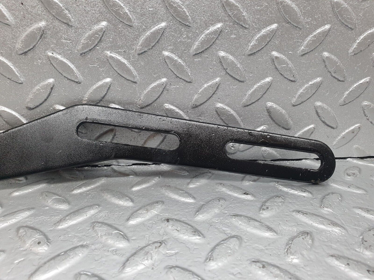 43514 Mercedes-Benz C126 380SEC Coupe Exhaust Bracket