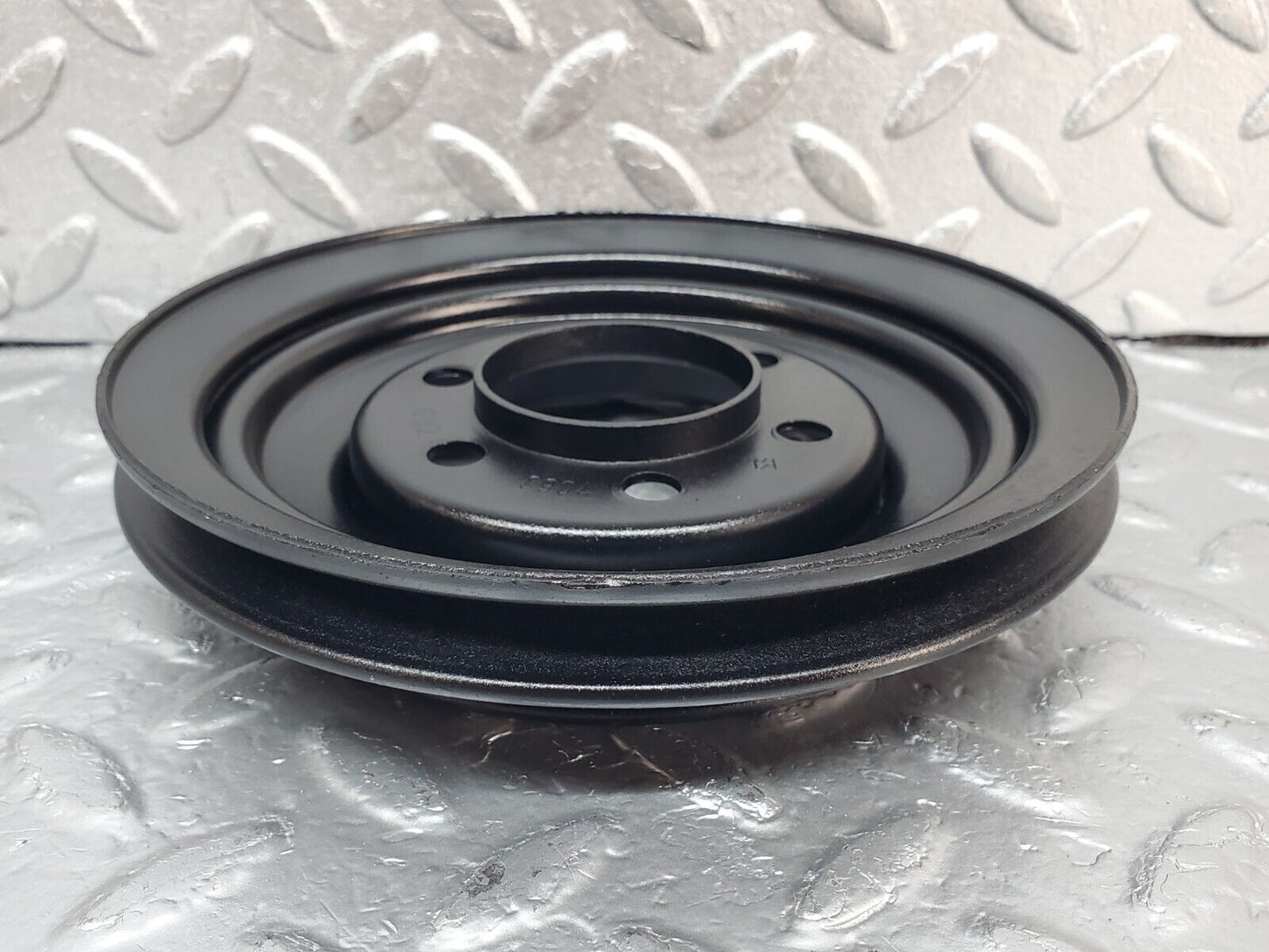 45421 Mercedes-Benz 280E M110.983 Crankshaft Pulley 1100320904