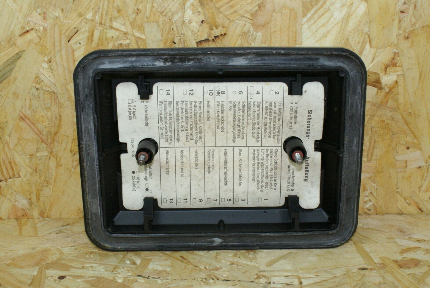 2219 Mercedes-Benz W123 280E Fuse Box Cover Lid 1235400082