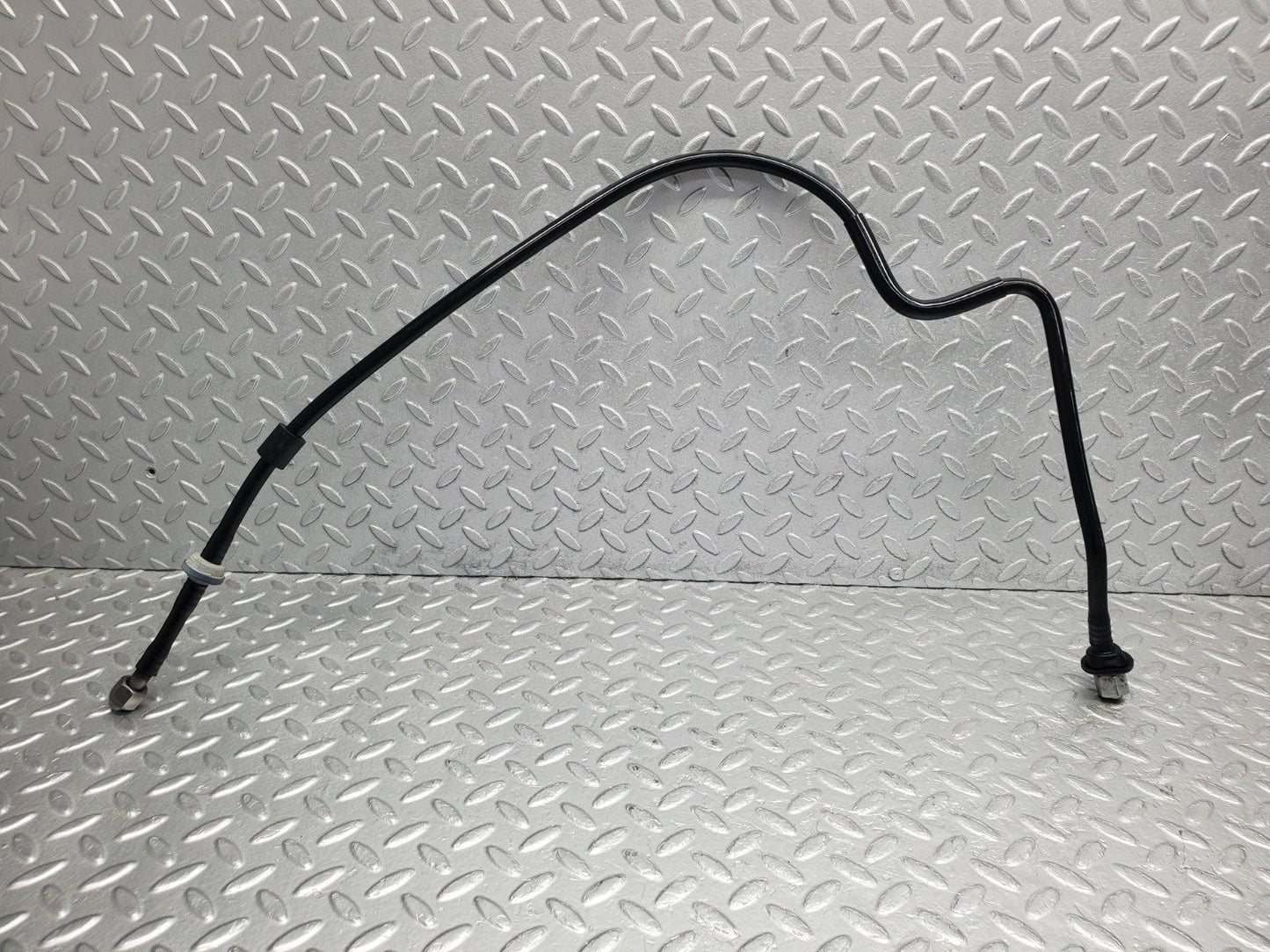 W124 Wagon brake servo vacuum pipe used OEM
