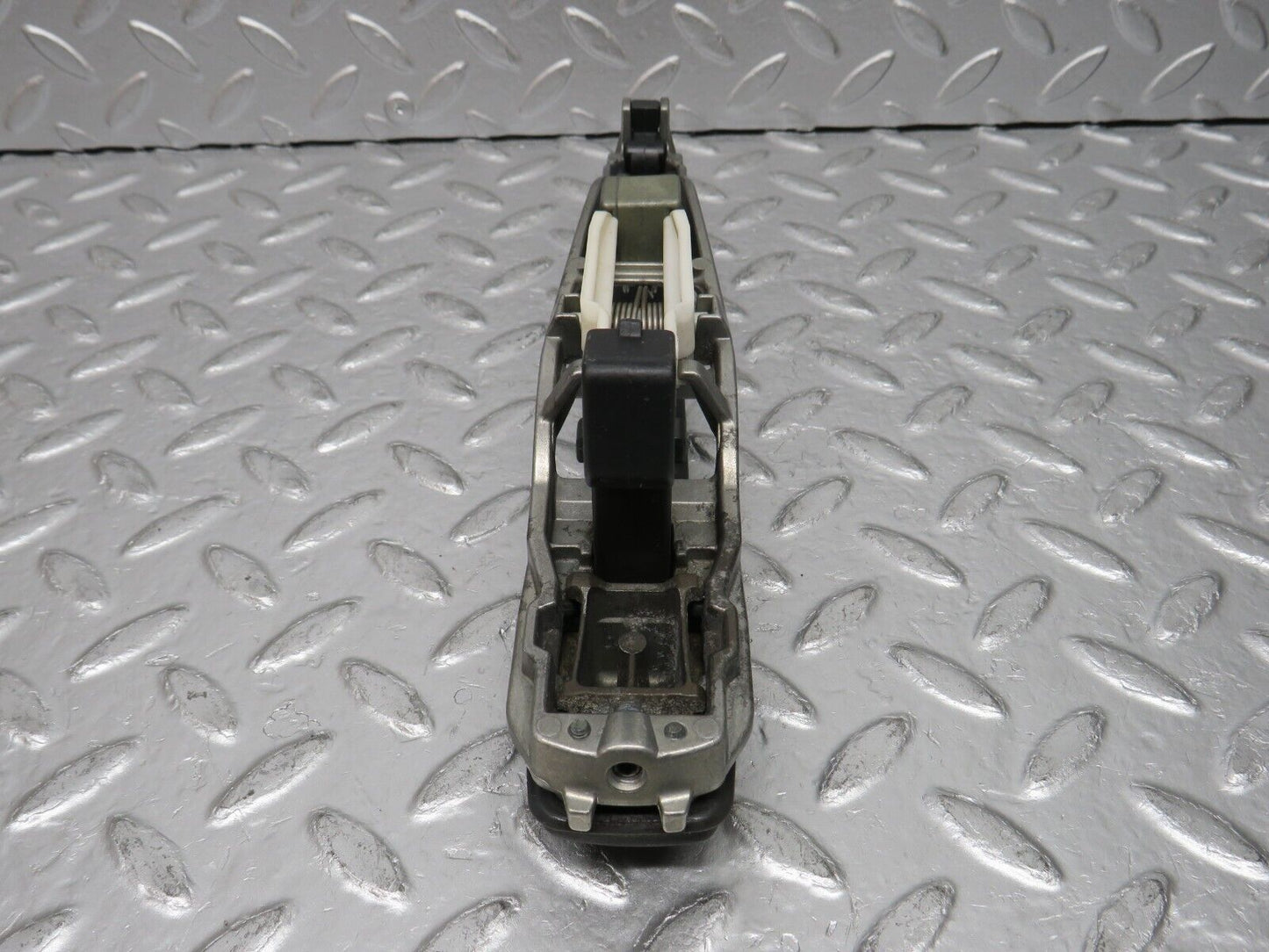 32458 Mercedes-Benz S124 300TE Wagon Rear Left Exterior Door Handle