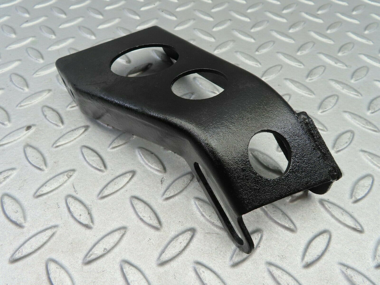 6292 Mercedes-Benz W126 380SE Alternator Generator Bracket