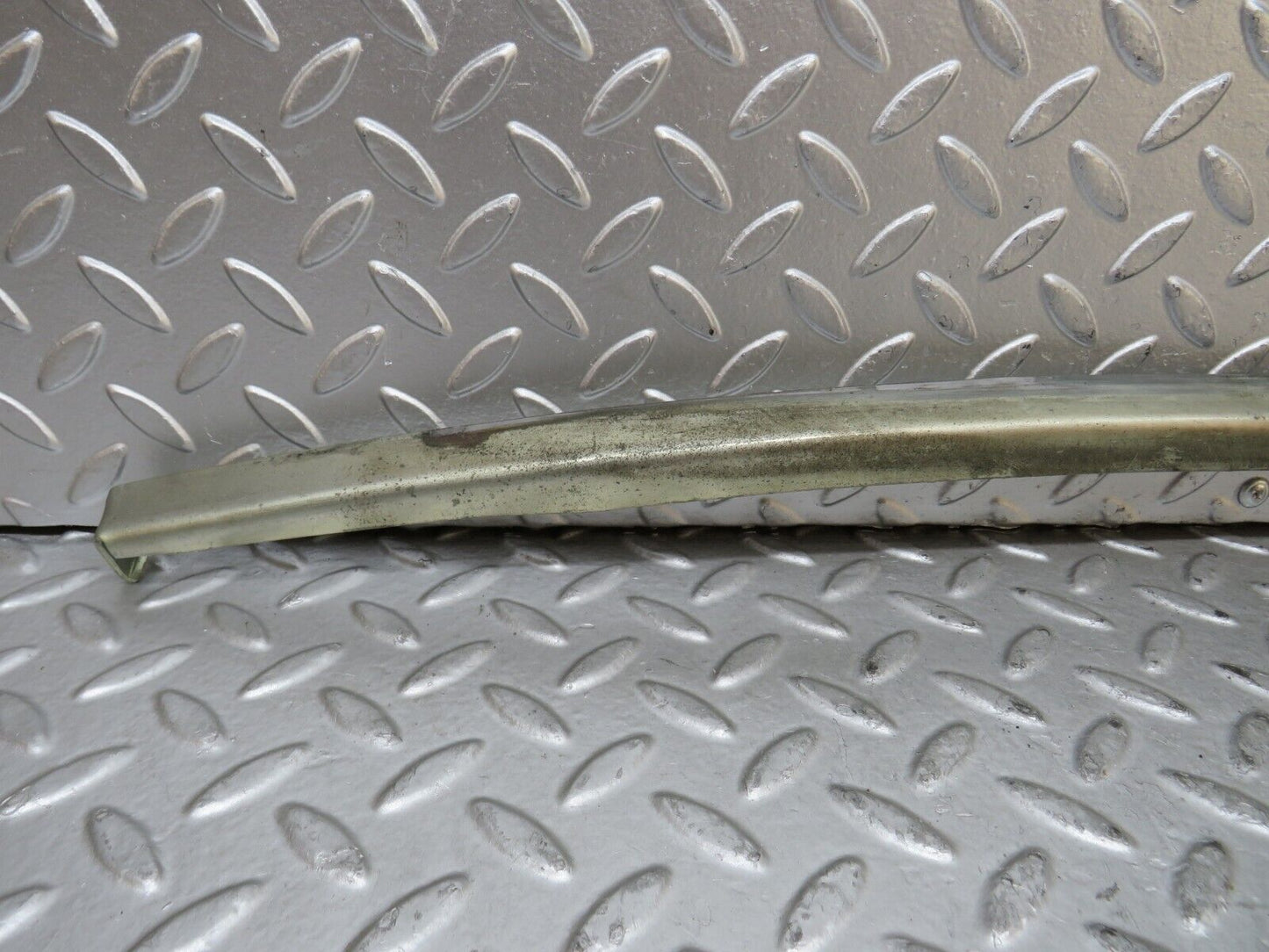 29193 Mercedes-Benz C124 320CE Coupe Right Door Window Channel