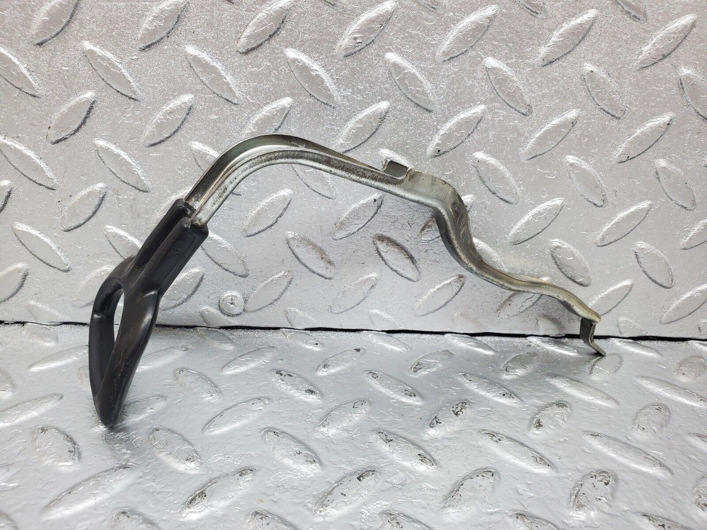 44413 Mercedes-Benz W123 280E Front Right Seat Side Height Adjust Handle