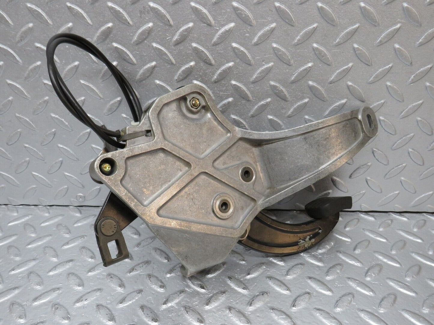 39507 Mercedes-Benz R129 320SL Coupe Parking Brake Pedal 1294270101 1294270336 1244270382