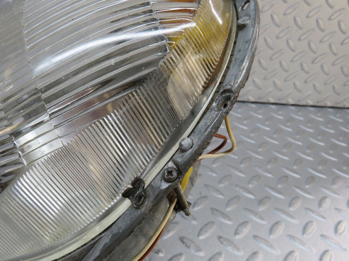 35864 Mercedes-Benz W108 Headlight Bosch 1305630023