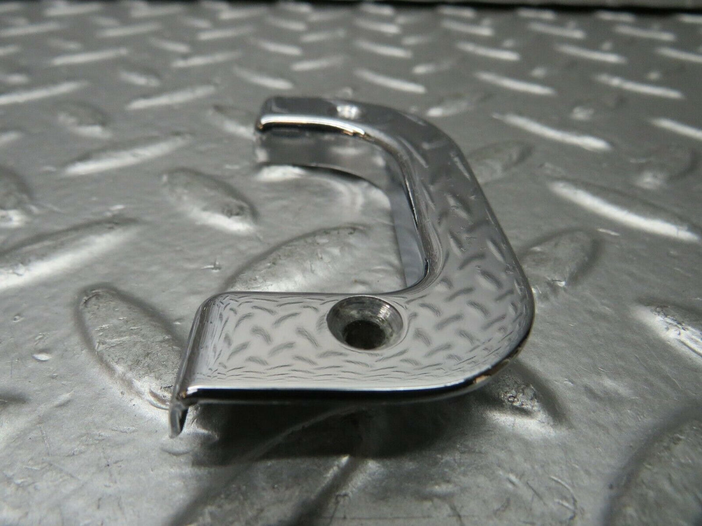 22978 Mercedes-Benz C123 230CE Coupe Left Chrome Door Latch Trim 1237230124