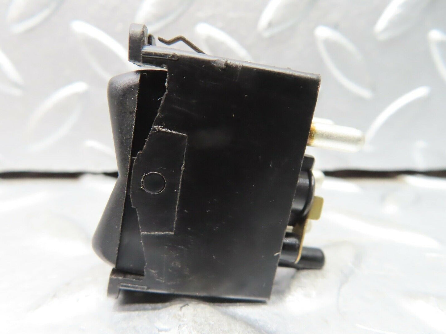 21157 Mercedes-Benz W123 230E Rear Windscreen Defroster Switch 0008206110