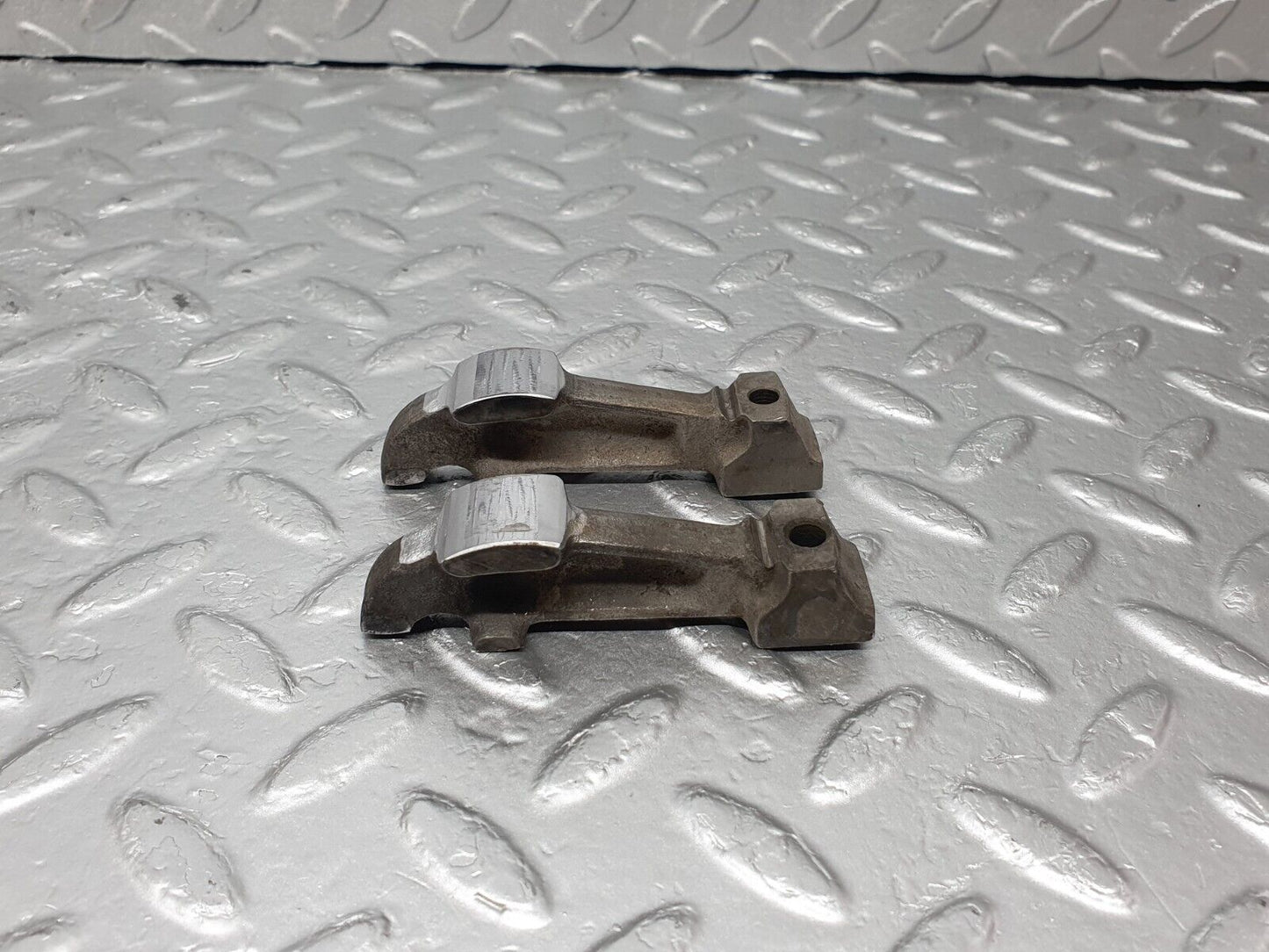 43360 Mercedes-Benz W108 280SE Valve Rocker Arm With Retaining Spring