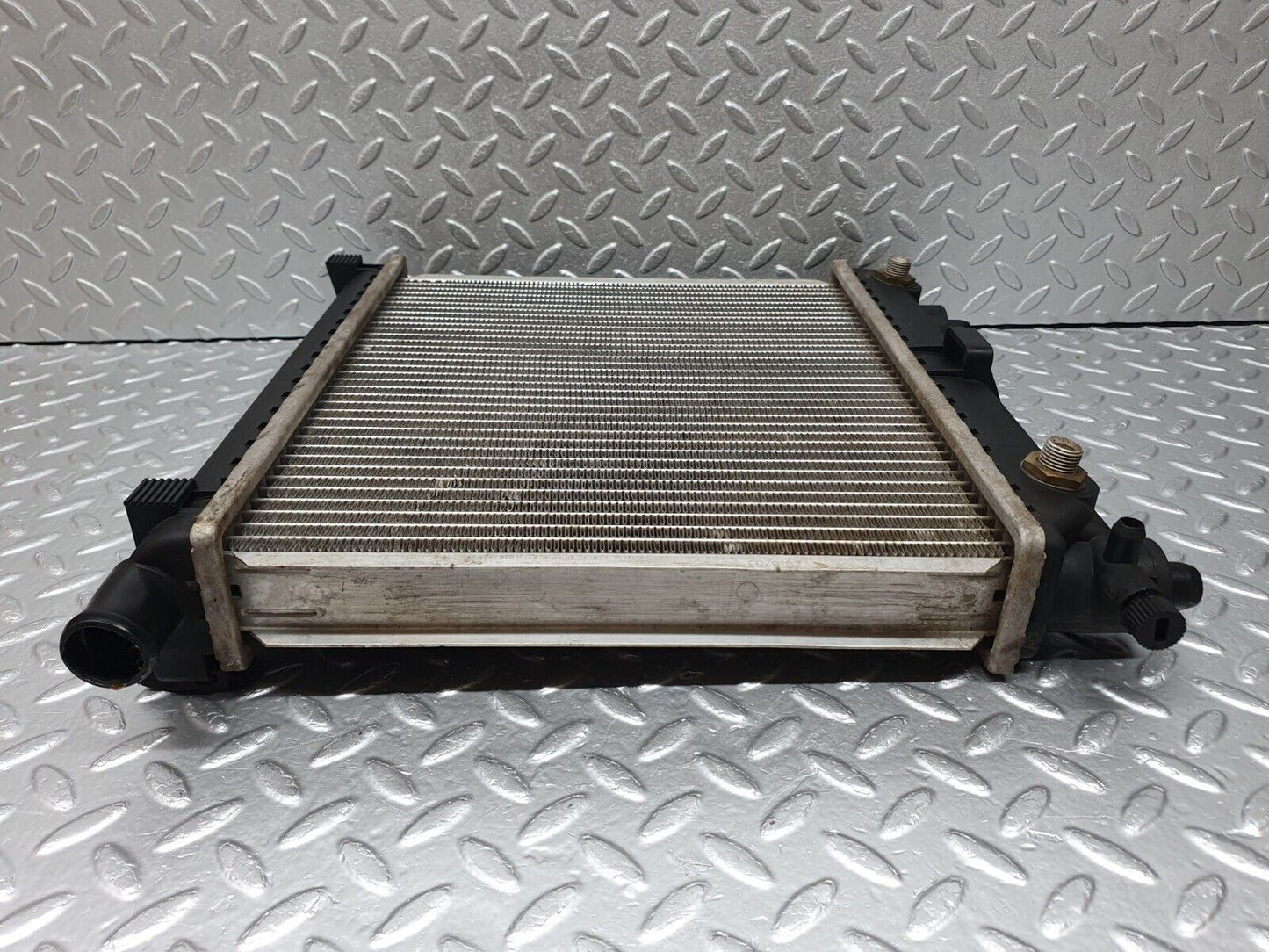 41399 Mercedes-Benz W124 200E Engine Coolant Radiator