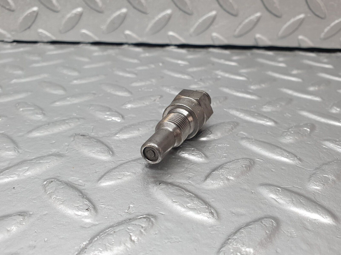 43369 Mercedes-Benz W108 280SE Fuel Injector Bosch DC8C45R2