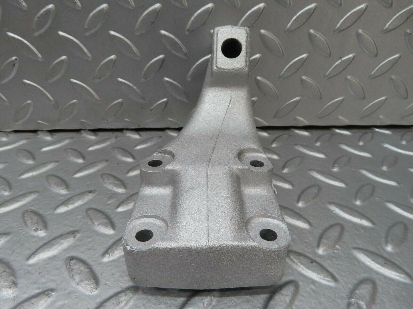 15659 Mercedes-Benz R107 450SL Engine Mount Bracket Right 1162234704