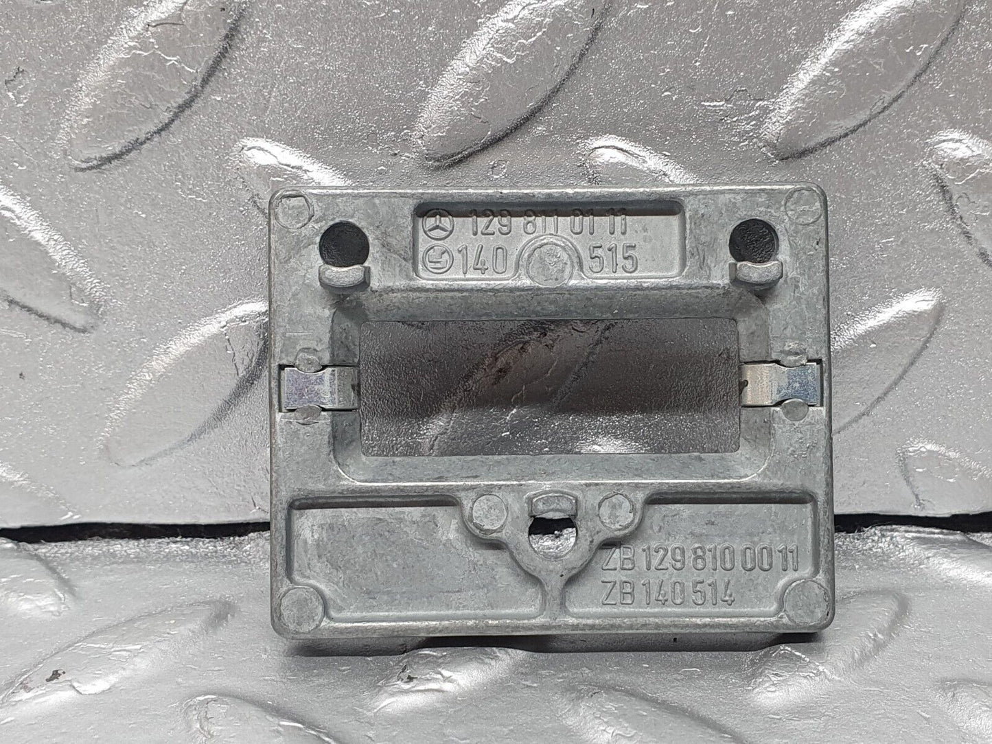 42297 Mercedes-Benz R129 320SL Coupe Rear View Mirror Bracket 1298110111 1298100011