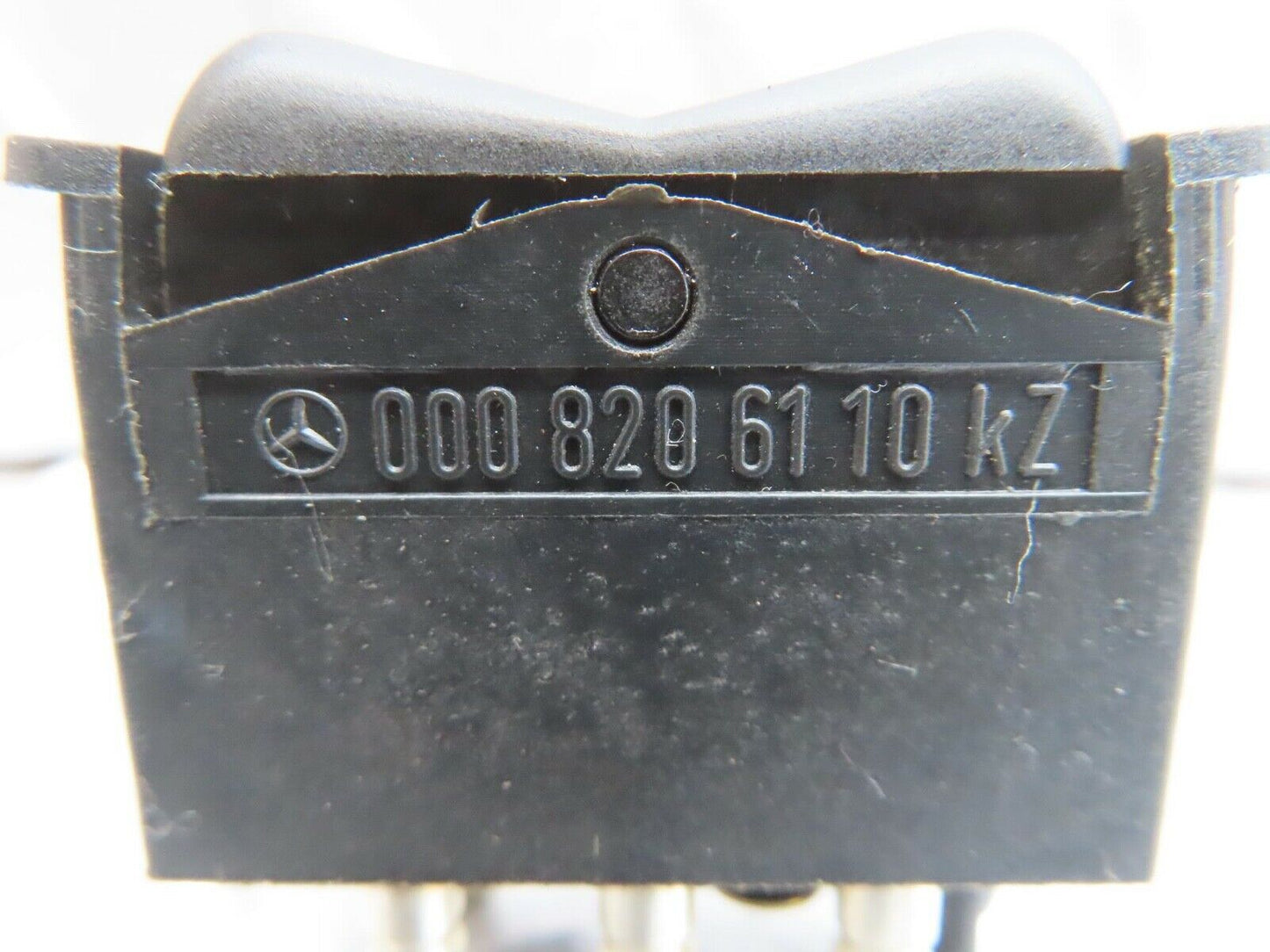 13671 Mercedes-Benz W123 200 Rear Windscreen Defroster Switch 0008206110