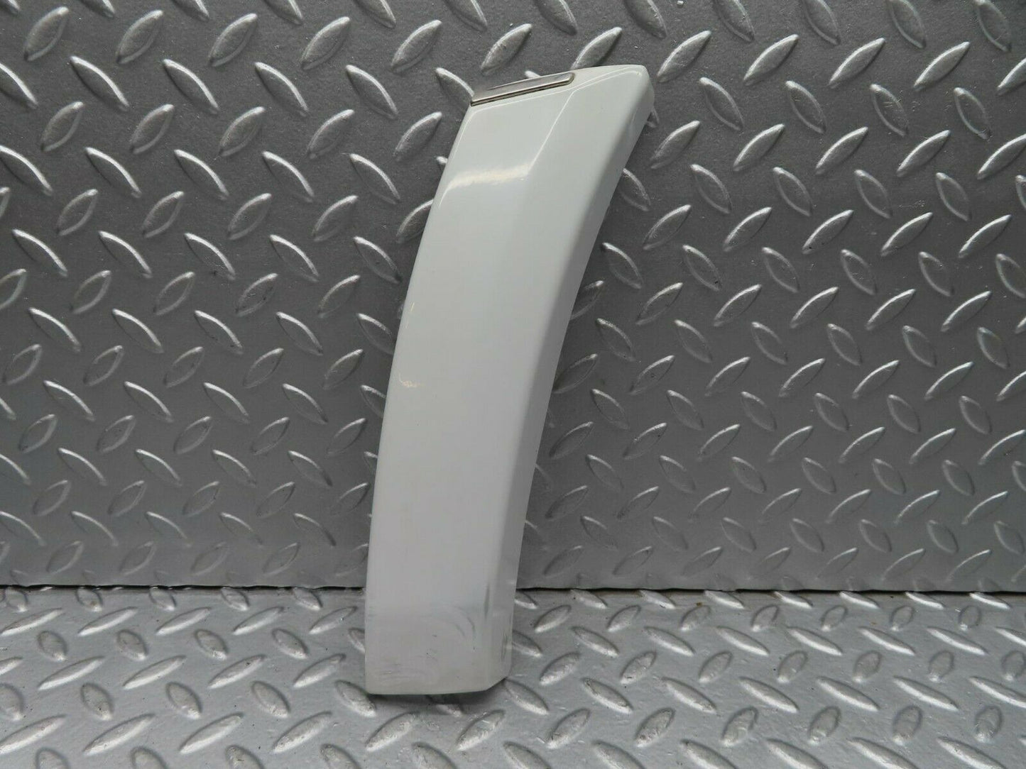 16327 Mercedes-Benz W124 260E Rear Left Fender Lower Moulding Trim 1246901940