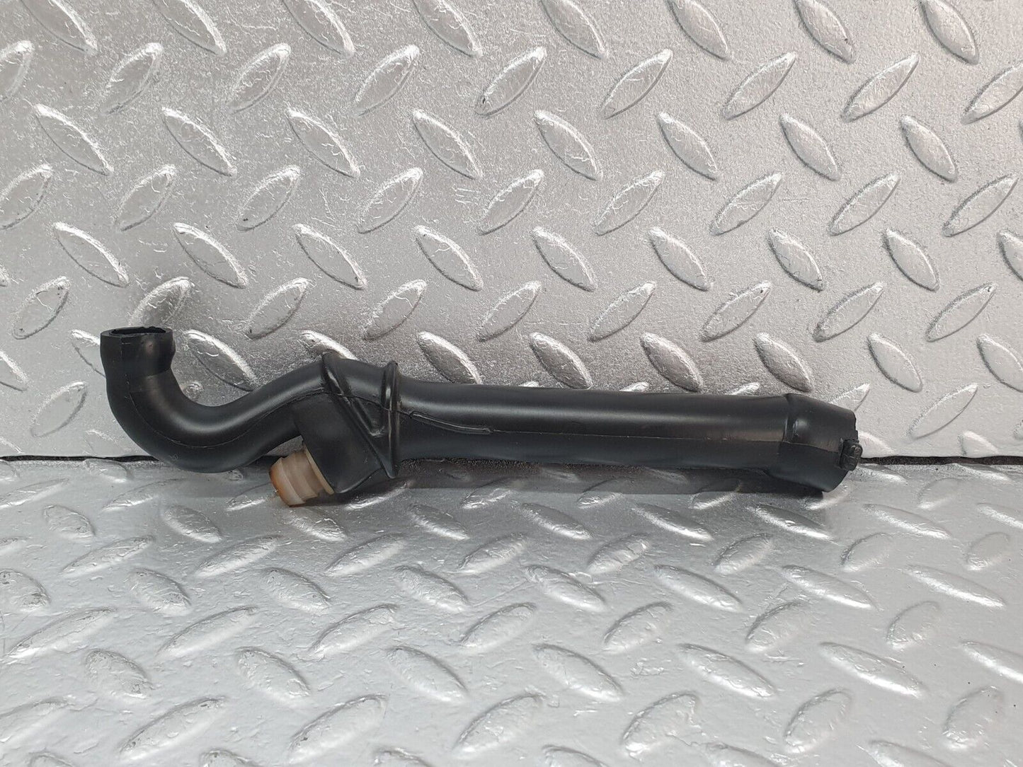 43667 Mercedes-Benz C126 380SEC Coupe Air Intake Hose Pipe 1160942082