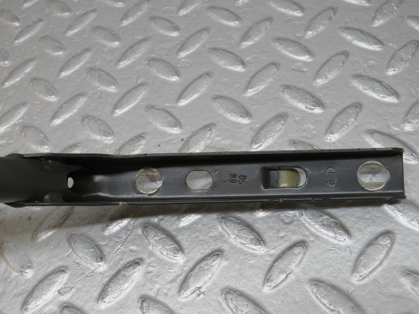 36539 Mercedes-Benz W201 190E 2.0L Boot Lid Trunk Hinge Right Side