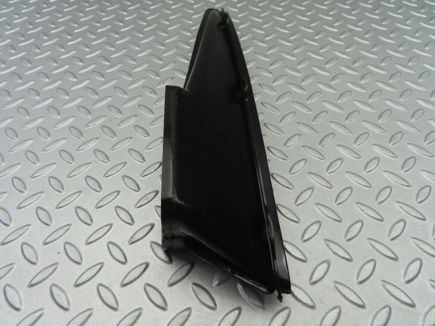 6932 Mercedes-Benz C107 350SLC Coupe Dashboard Air Vent Right Side