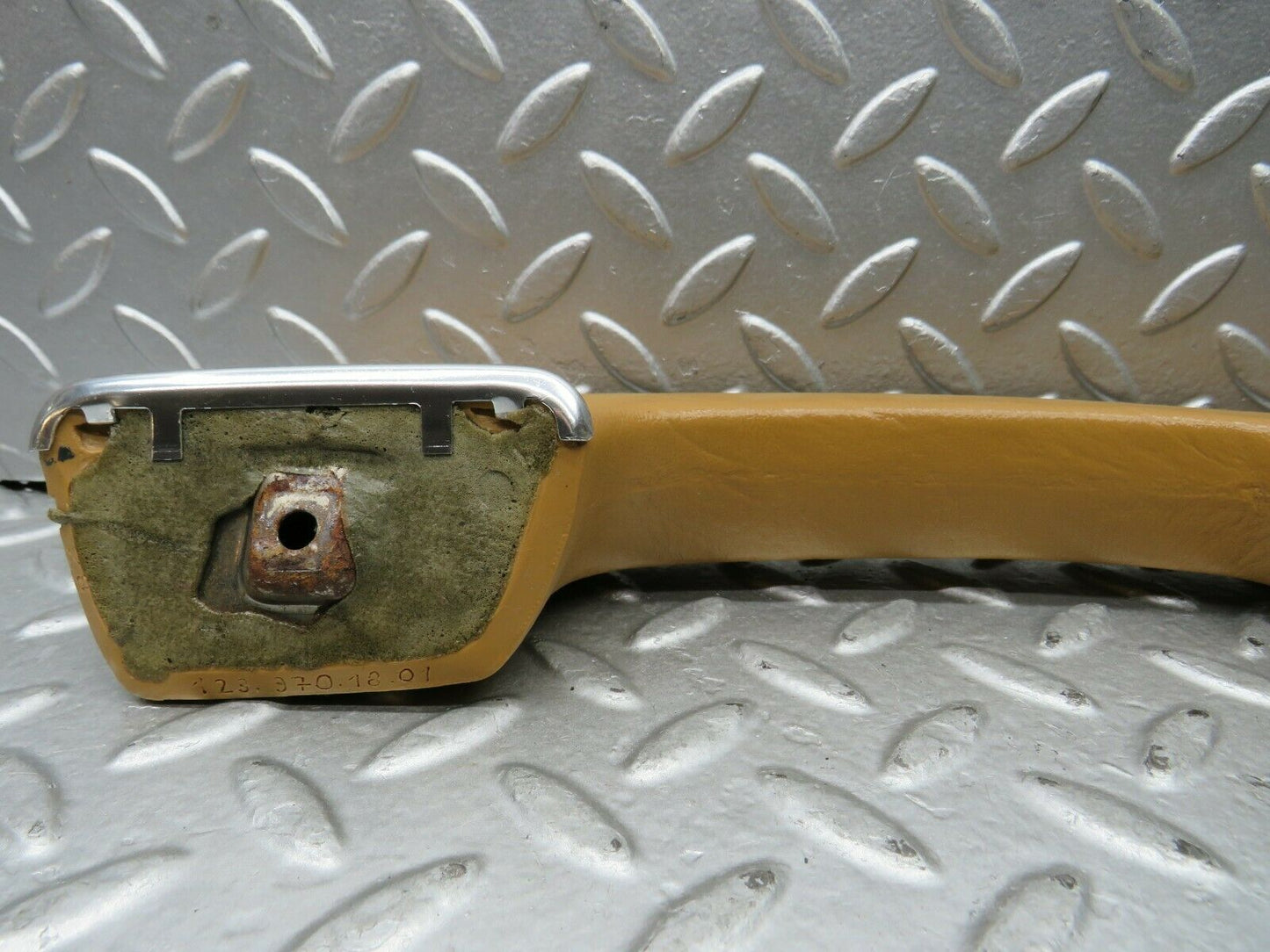 21966 Mercedes-Benz S123 280TE Rear Right Door Handle Palomino 1239701801