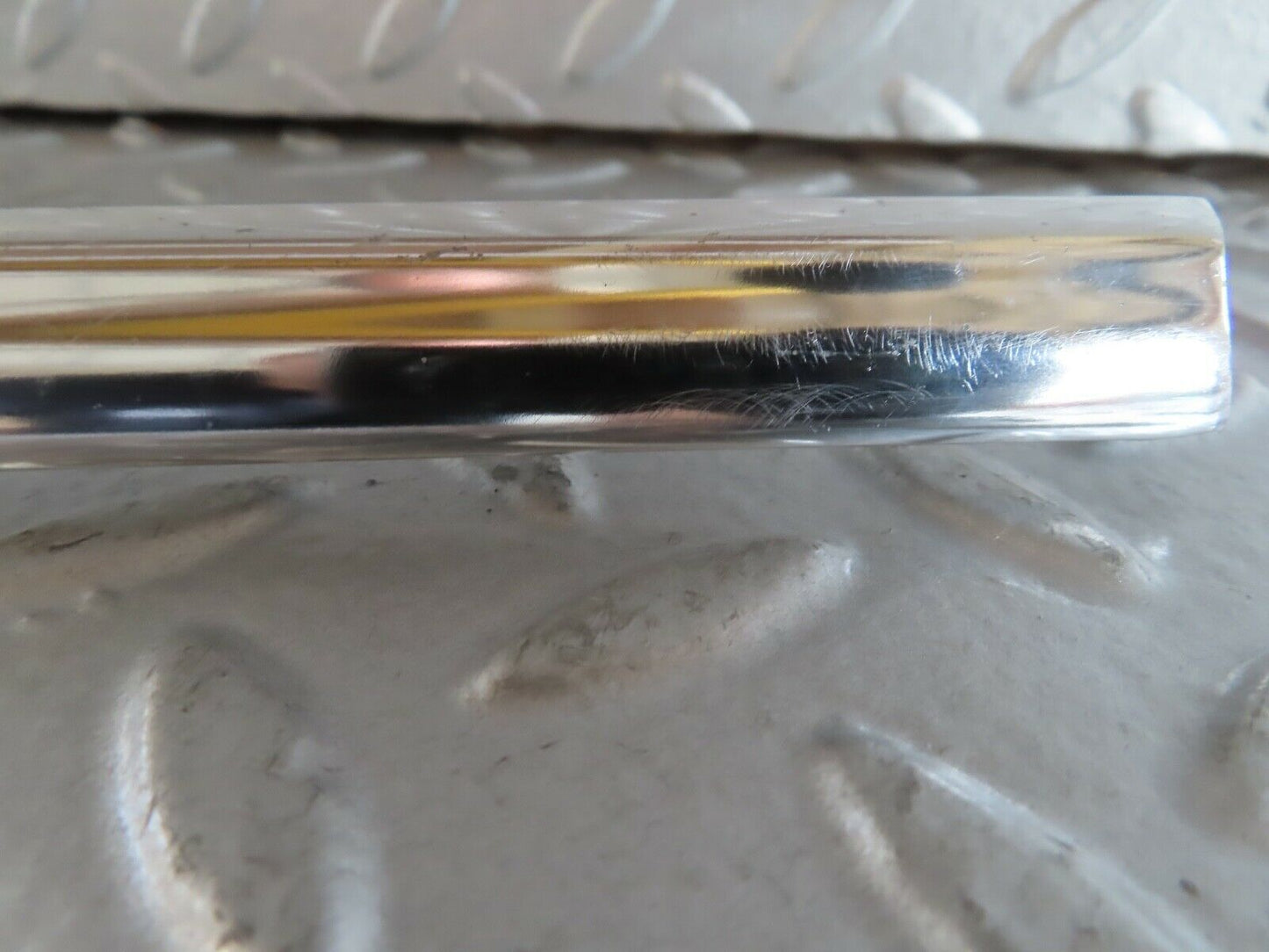 19124 Mercedes-Benz W123 300D Rear Right Door Chrome Moulding Trim