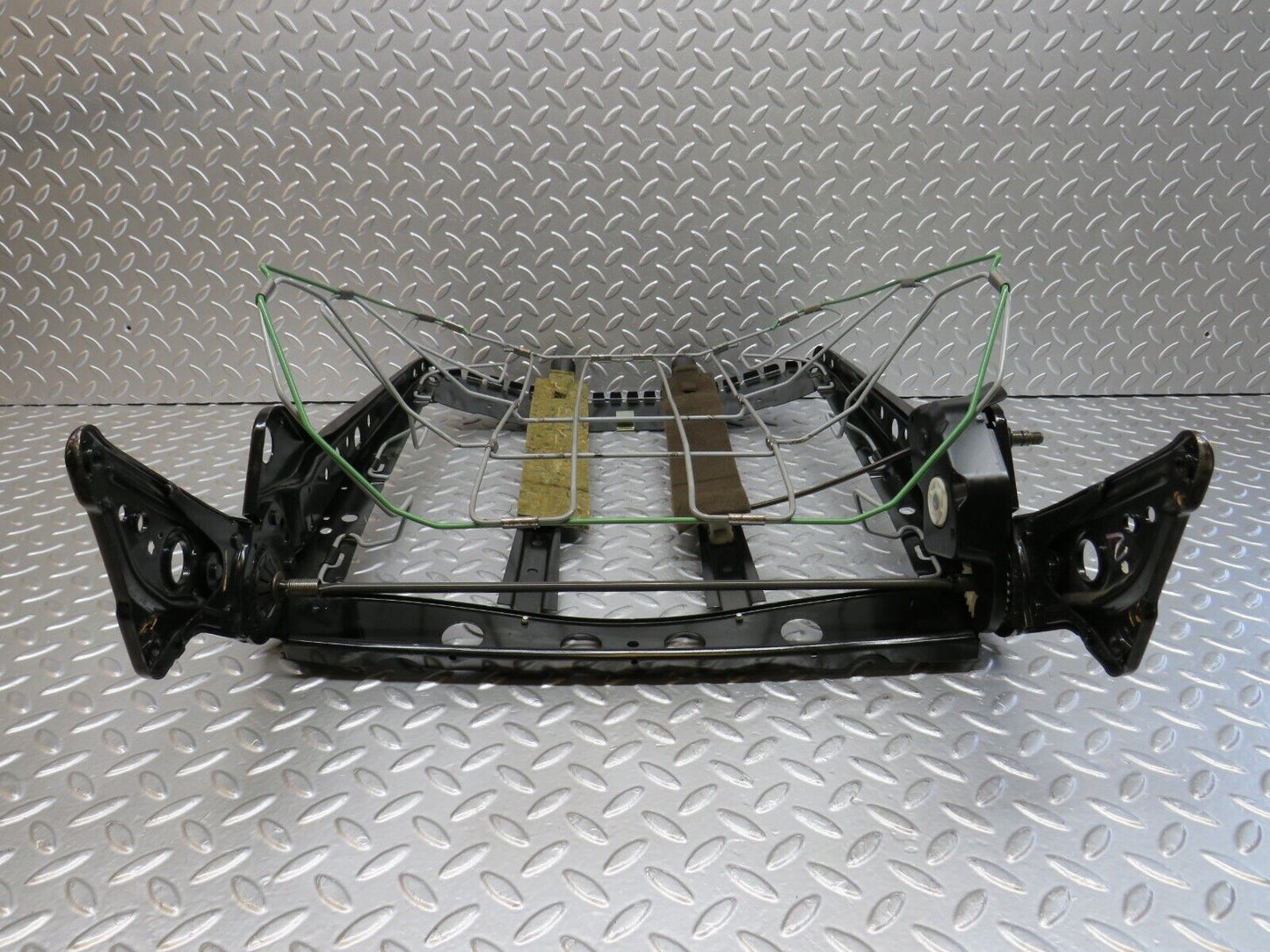 29499 Mercedes-Benz W124 230E Front Right Driver Seat Backrest