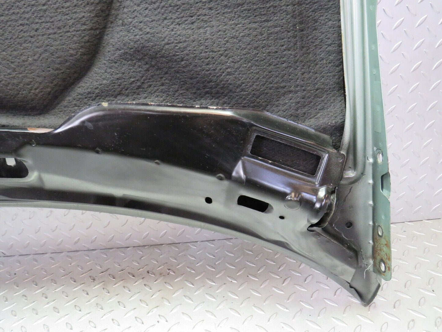 34255 Mercedes-Benz W124 260E Bonnet