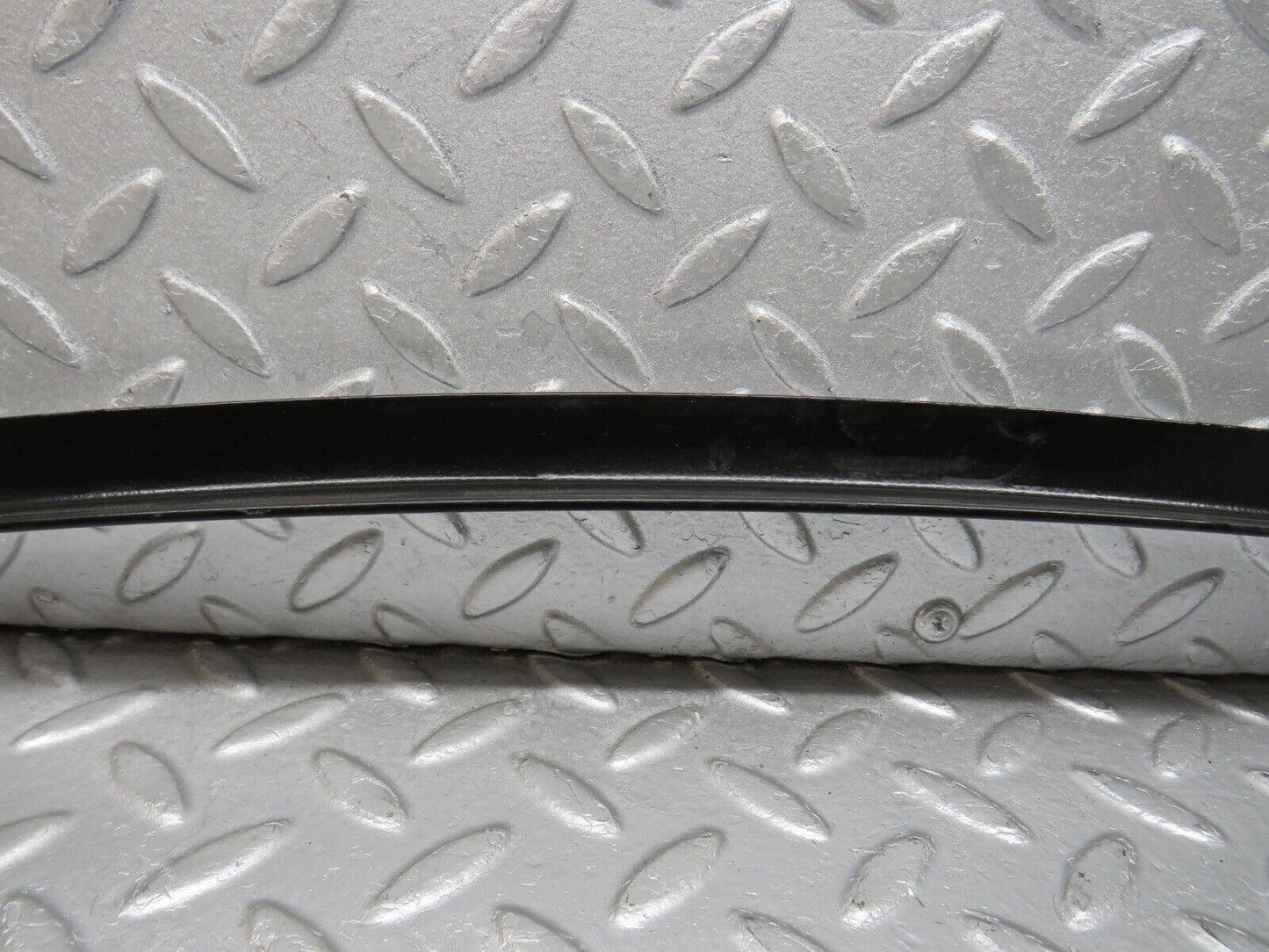 39659 Mercedes-Benz R129 320SL Coupe Right Door Front Window Channel