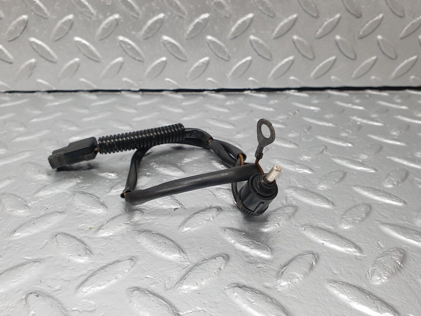 42996 Mercedes-Benz W201 190  Wire Cable Connector 0085450828 0095451428