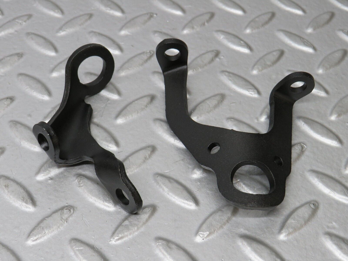 36358 Mercedes-Benz W126 420SE Engine Lifting Eyes Hooks