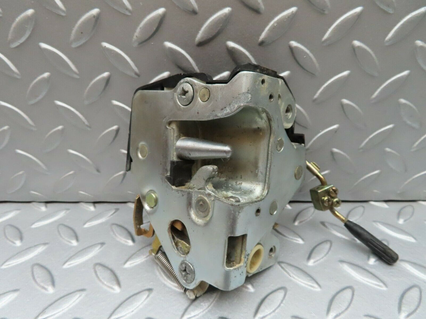 3704 Mercedes-Benz S123 200T Wagon Front Left Door Lock Mechanism 1237230108