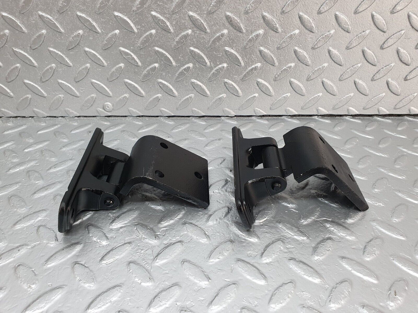 43140 Mercedes-Benz W108 280SE Door Hinge Left Side