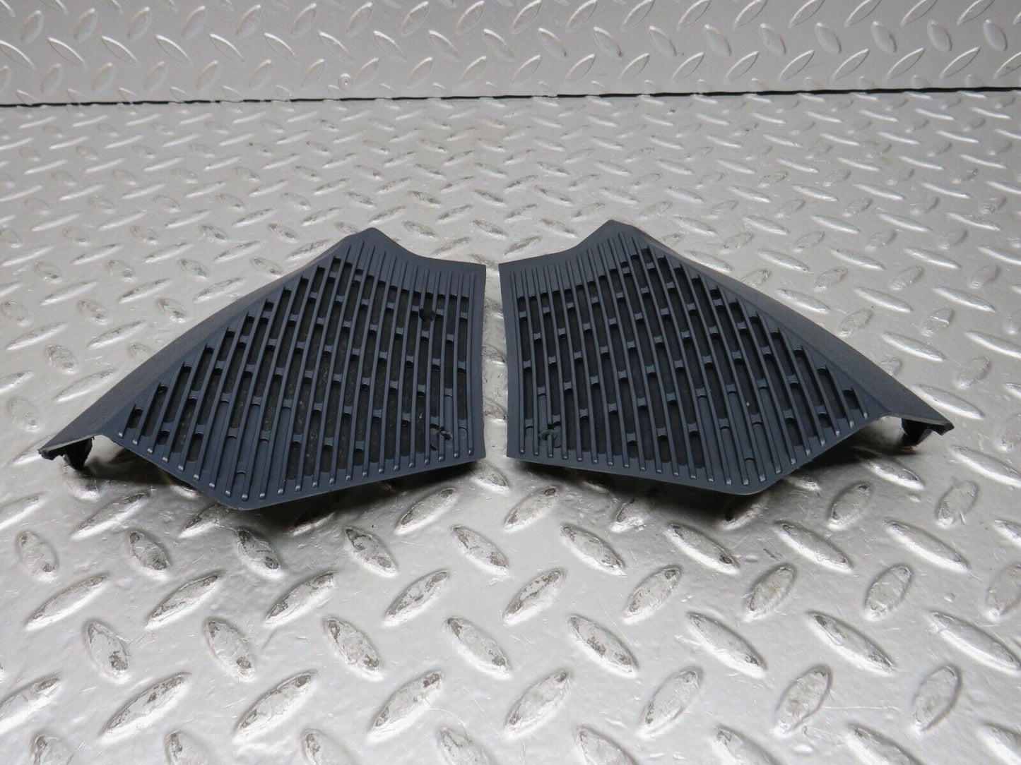 31979 Mercedes-Benz W123 230E Dashboard Speaker Covers 1236802707 1236802807