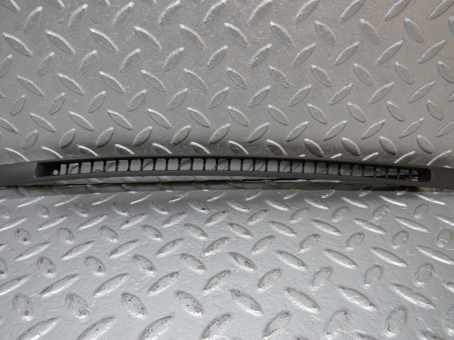 39685 Mercedes-Benz R129 320SL Coupe Dashboard Air Vent Trim Left 129689118