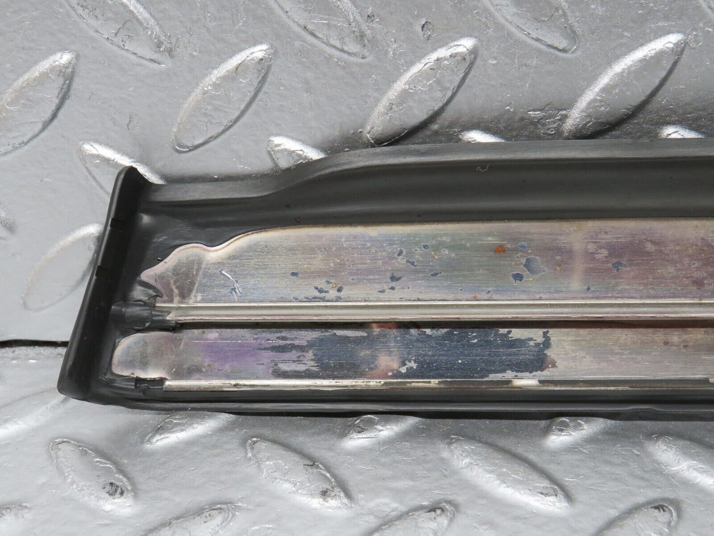 33783 Mercedes-Benz W201 190E 2.0L Front Left Fender Wing Lower Moulding Trim