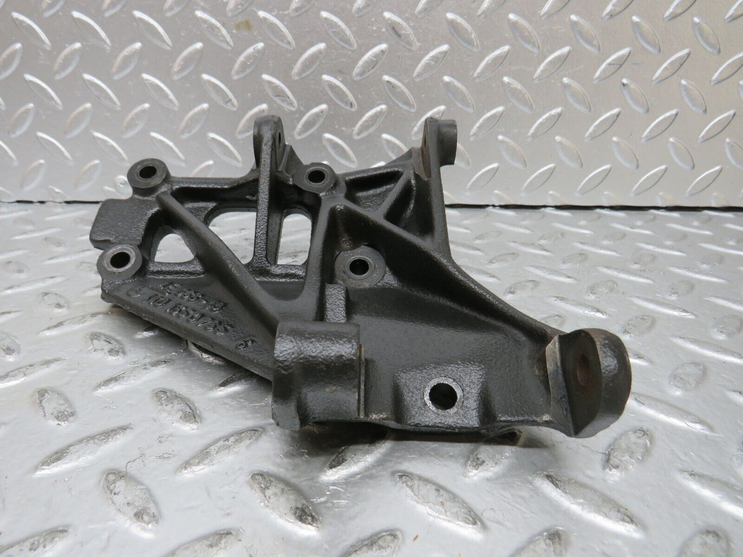 27396 Mercedes-Benz W123 280E Alternator Generator Bracket 1101550735