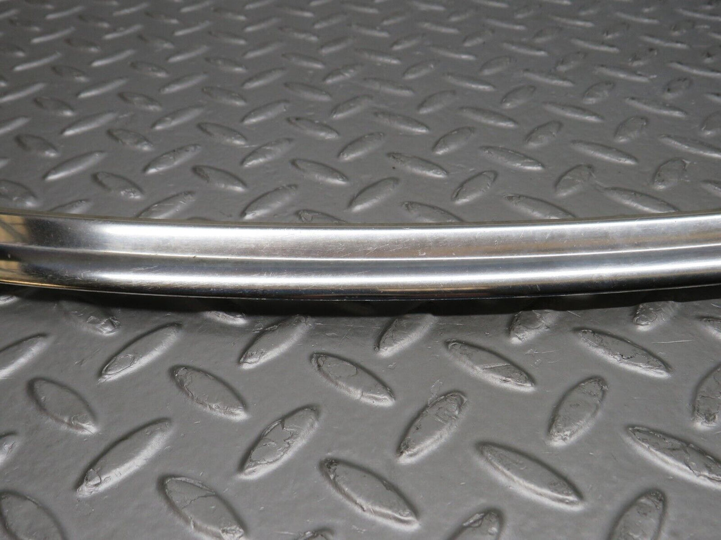39277 Mercedes-Benz R107 500SL Coupe Front Windscreen Lower Chrome Trim