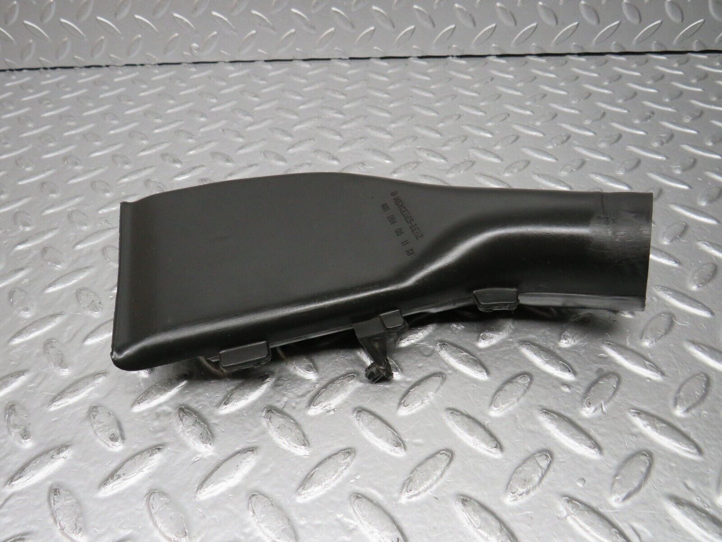 30728 Mercedes-Benz W201 190E Air Intake Suction Pipe 6010940011