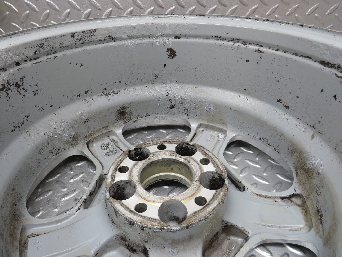 35086 Mercedes-Benz Alloy Wheel Set 7.5Jx16H2 ET41 2104011302