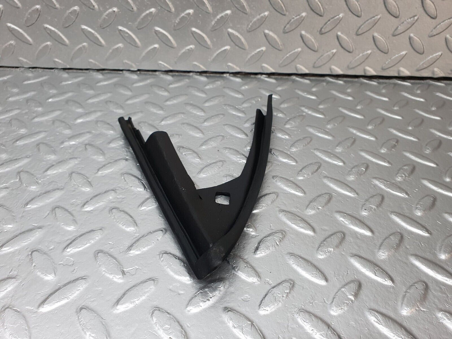 42542 Mercedes-Benz R129 320SL Coupe Right Wing Mirror Inner Rubber Seal