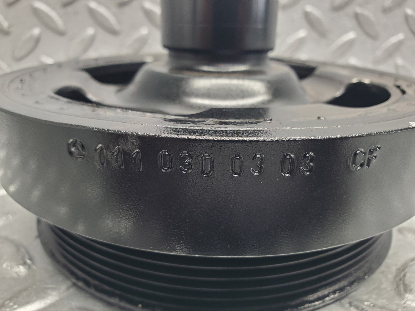 W124 Wagon crankshaft vibration damper used OEM