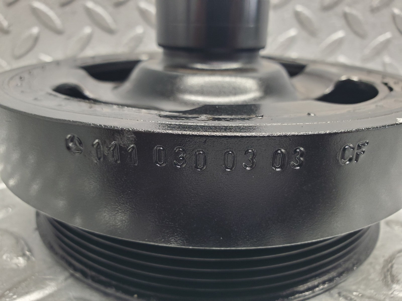 W124 Wagon crankshaft vibration damper used OEM